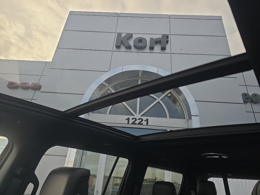 2026 Jeep Grand Wagoneer Base