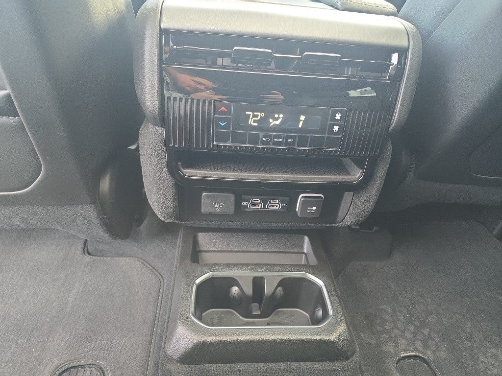 2026 Jeep Grand Wagoneer Base