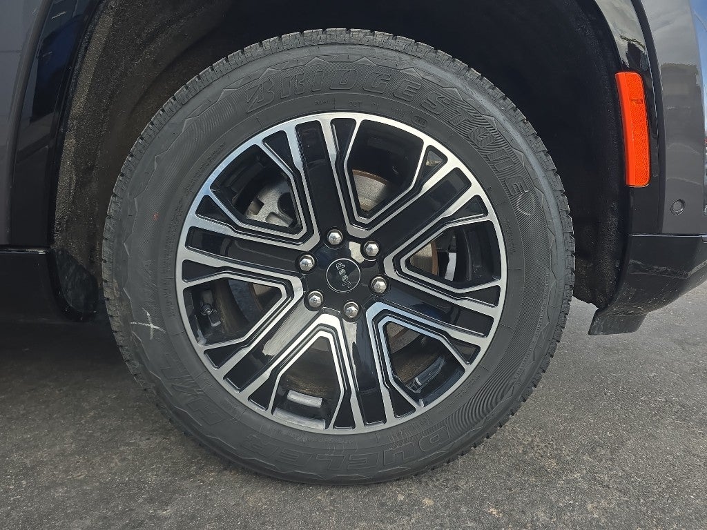 2026 Jeep Grand Wagoneer Base