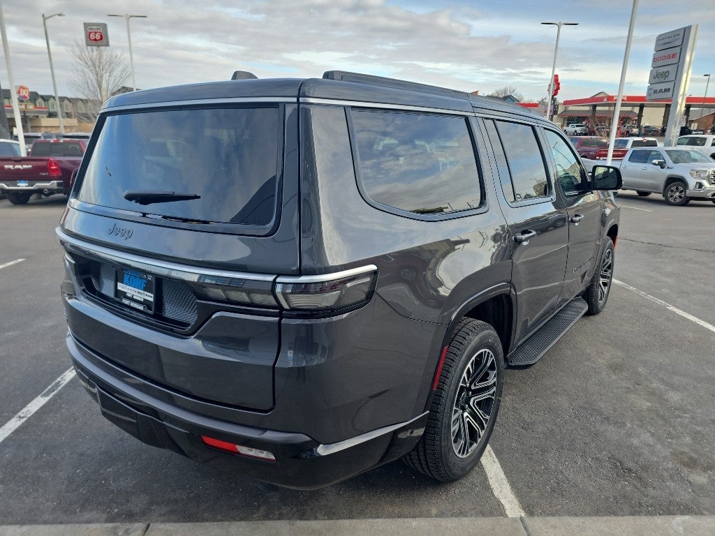 2026 Jeep Grand Wagoneer Base