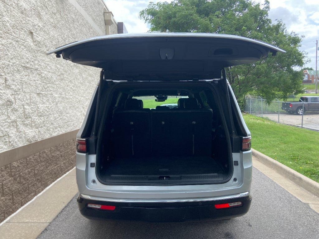 2022 Jeep Wagoneer Series II