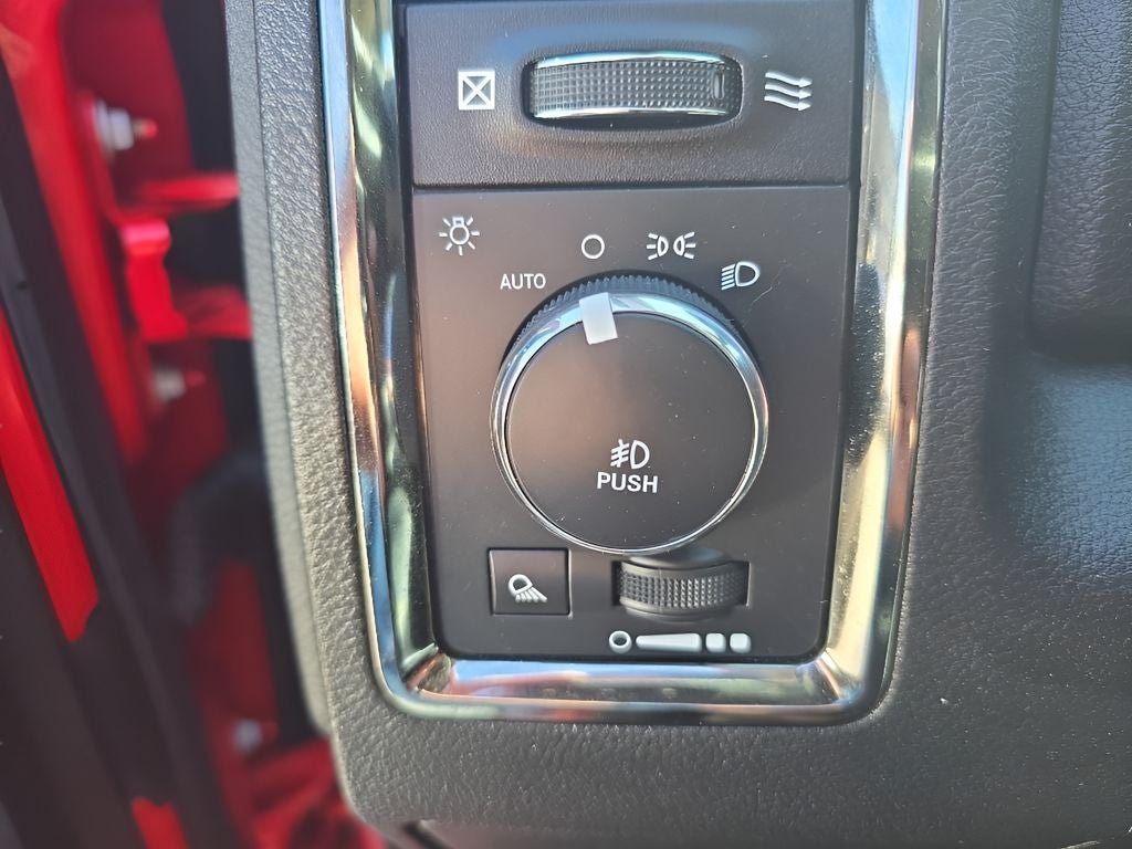 2018 RAM 1500 Base
