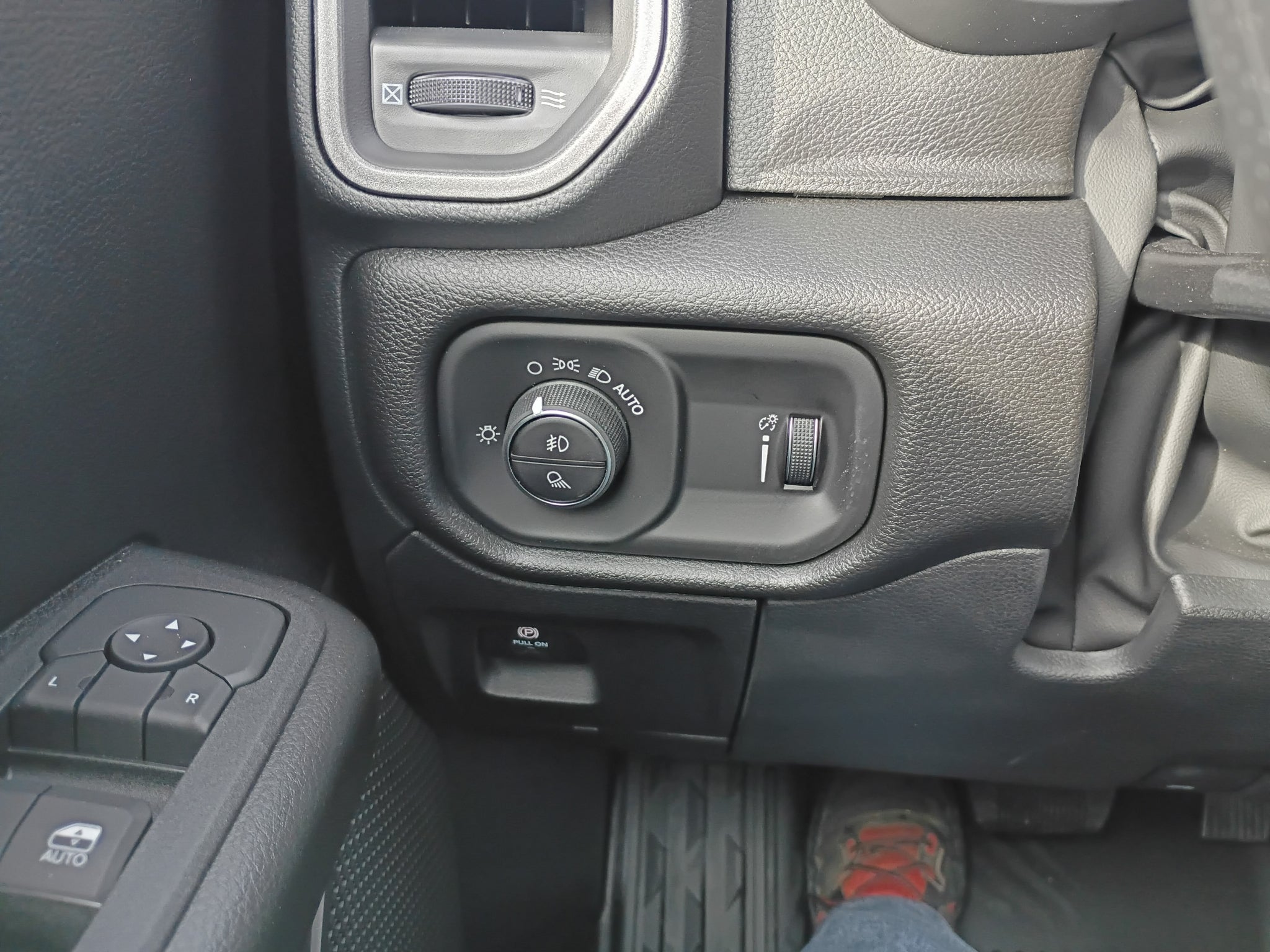 2027 RAM 1500 Warlock