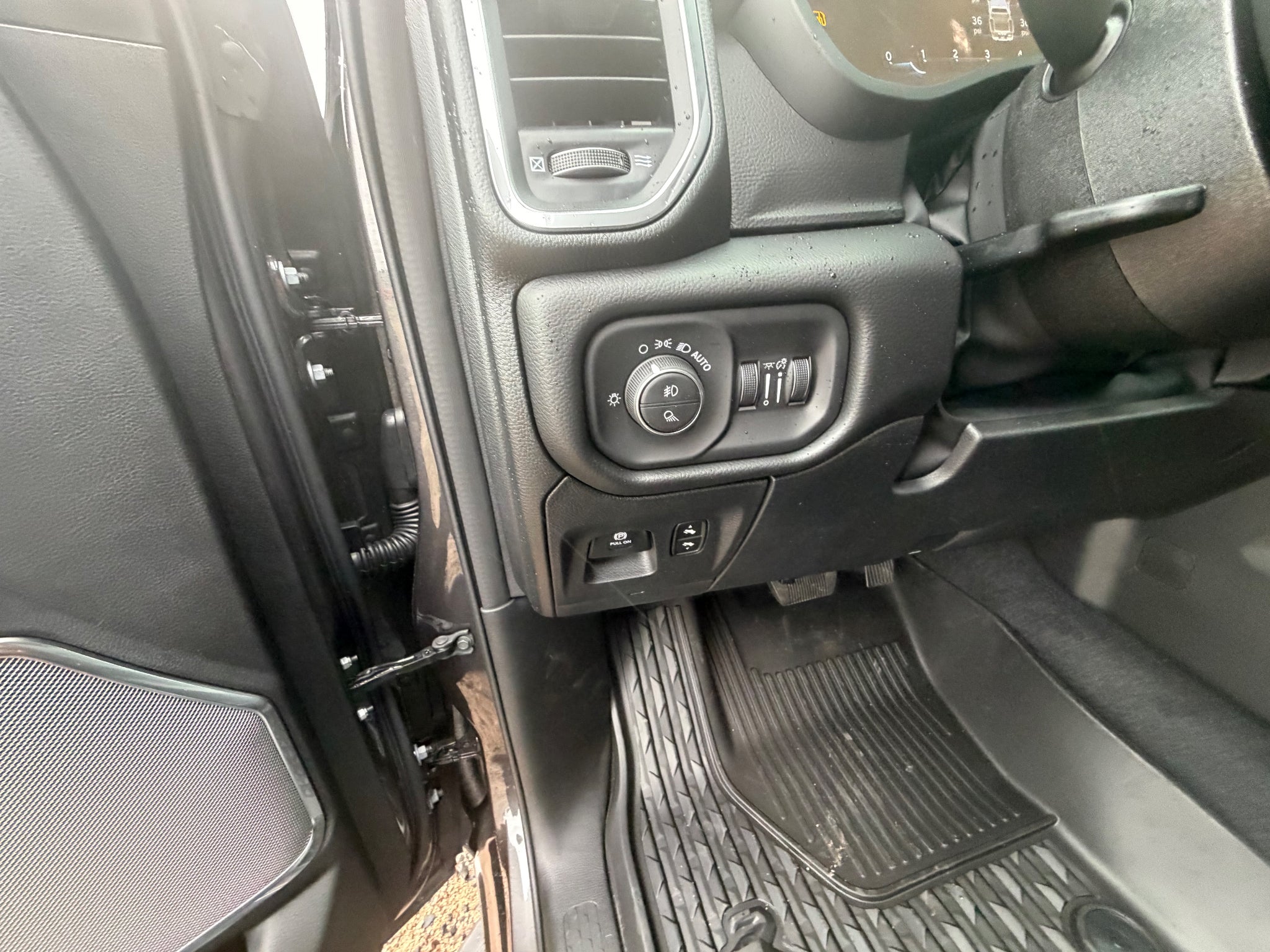 2027 RAM 1500 Laramie