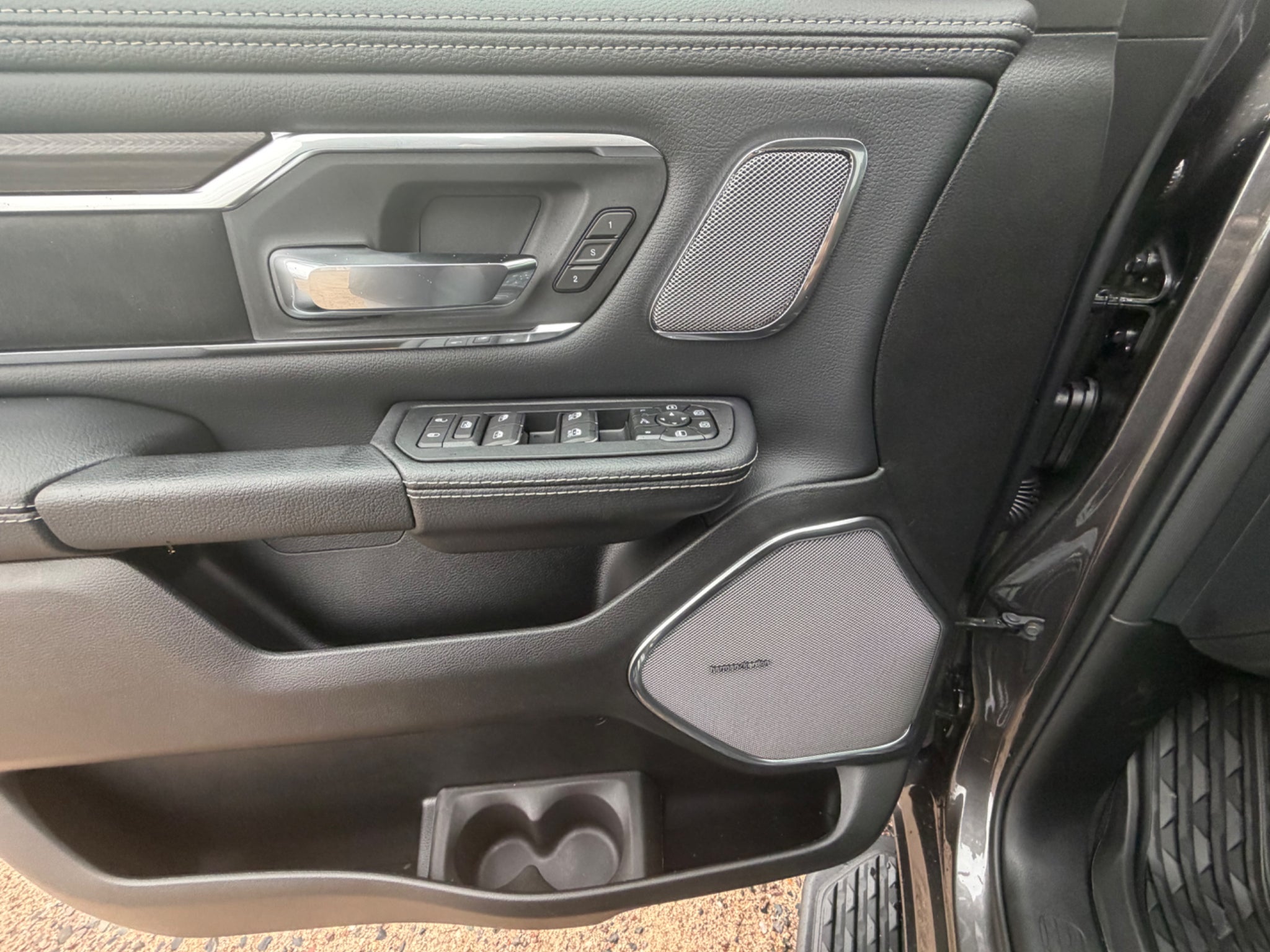 2027 RAM 1500 Laramie