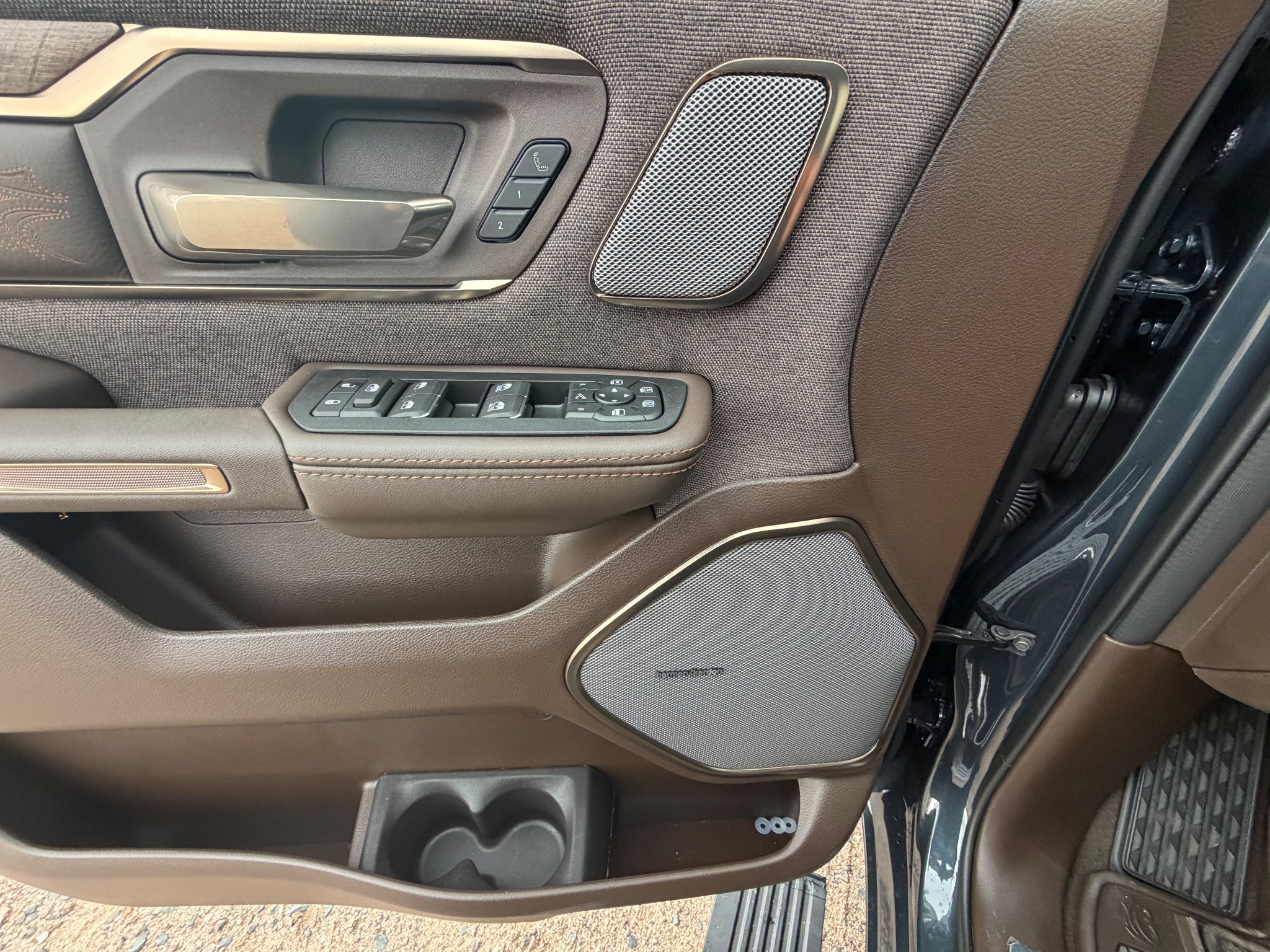 2027 RAM 1500 Longhorn