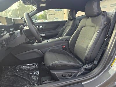 2026 Ford Mustang 2W