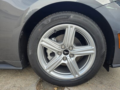 2026 Ford Mustang 2W