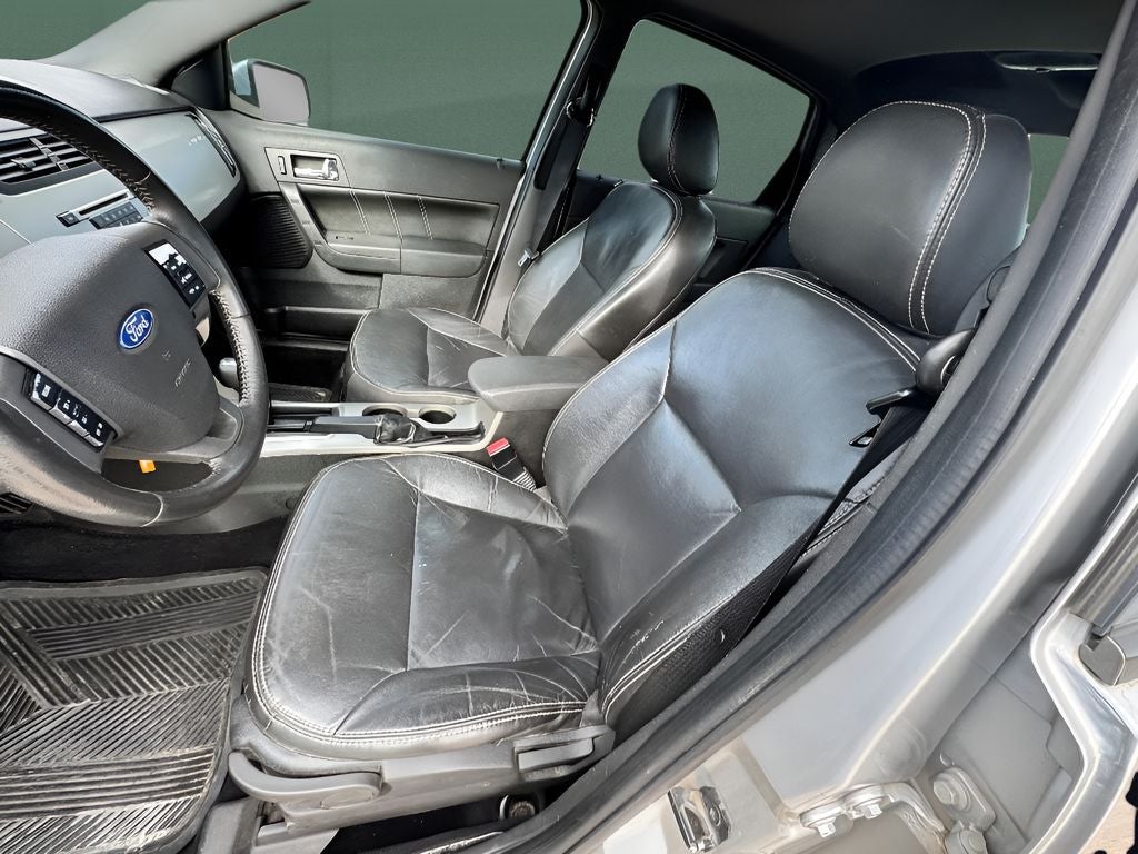 2010 Ford Focus SES