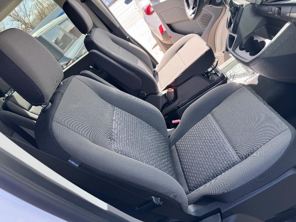 2025 Ford Transit Passenger Wagon XL