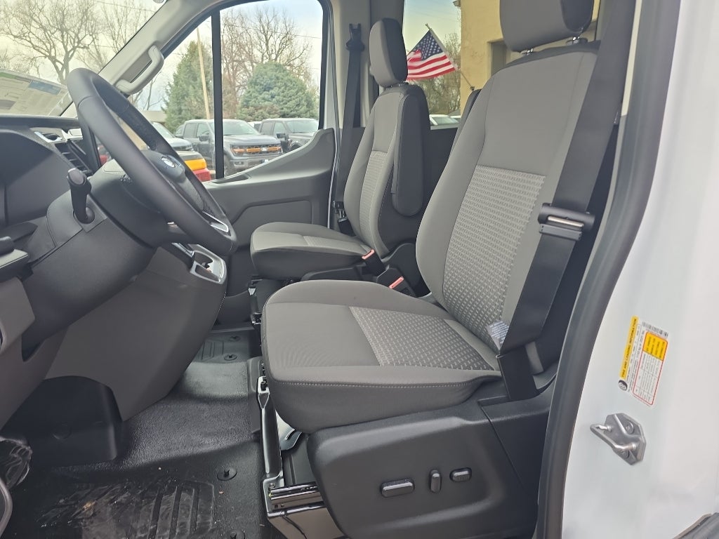 2026 Ford Transit Passenger Wagon XL