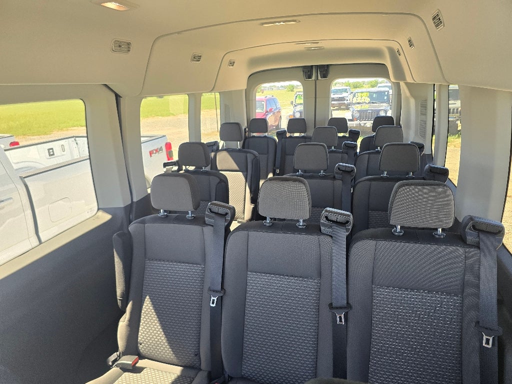2026 Ford Transit Passenger Wagon XL