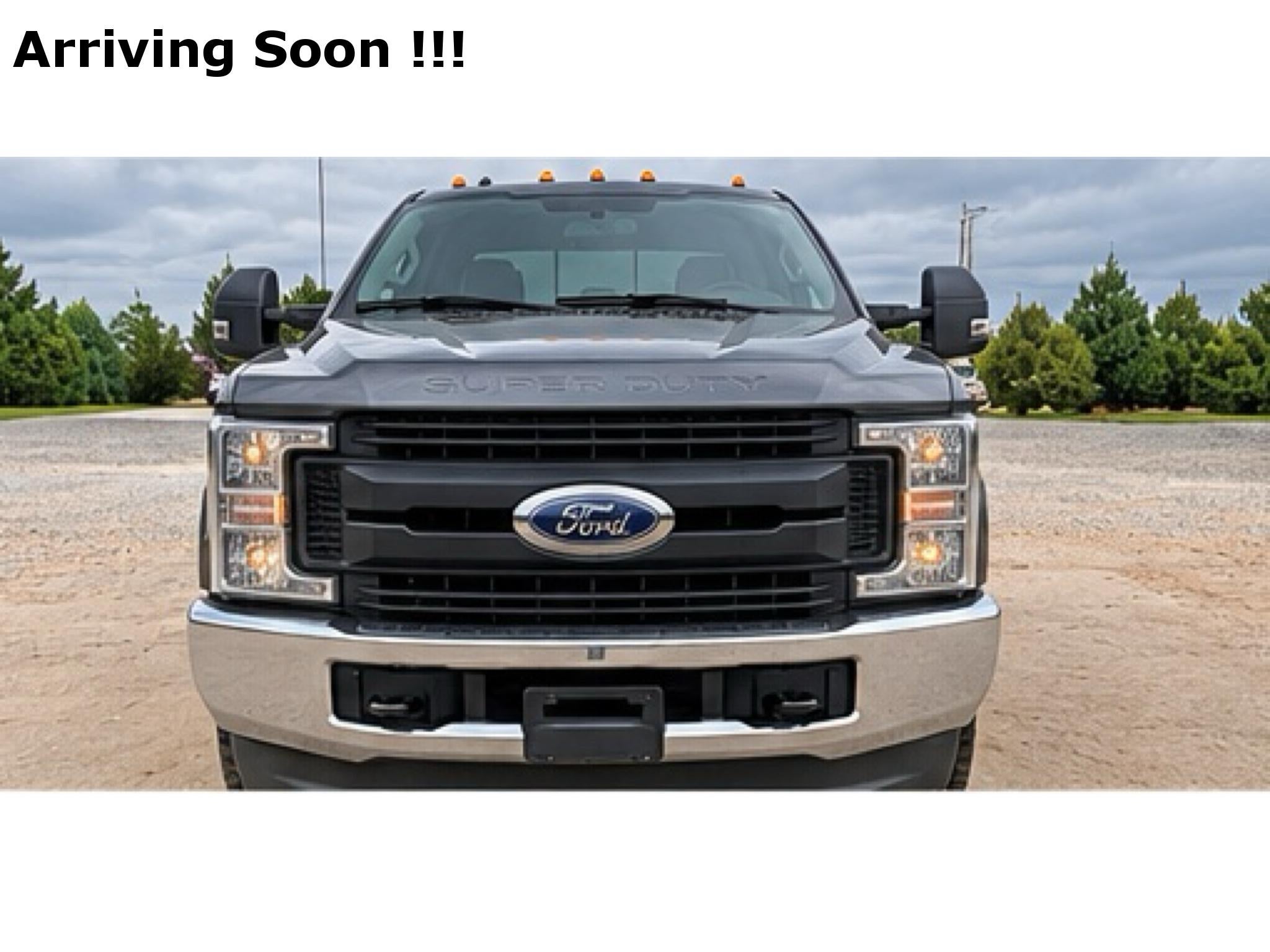 2019 Ford Super Duty F-350 SRW Chassis Cab XL
