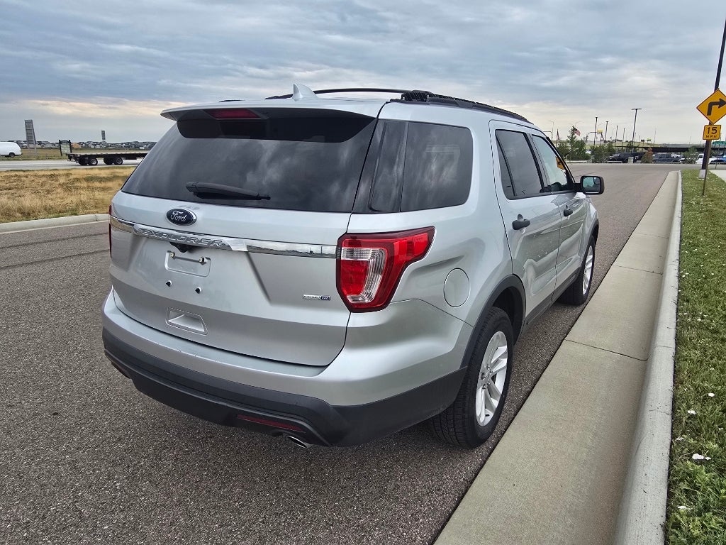 2016 Ford Explorer Base