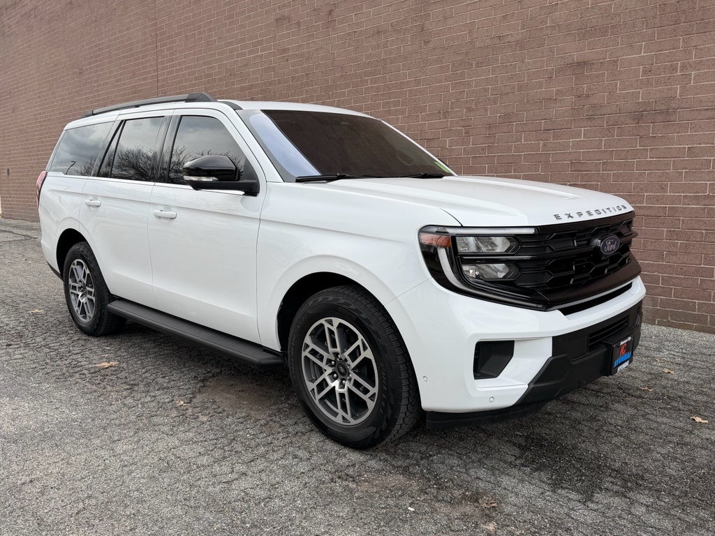 2025 Ford Expedition Active