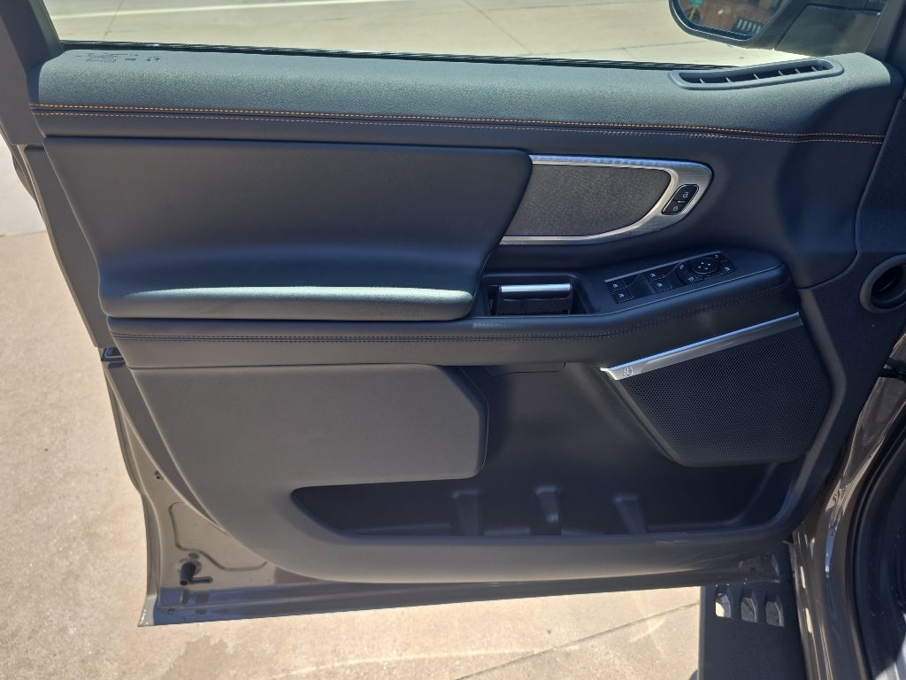 2027 Ford Expedition Tremor