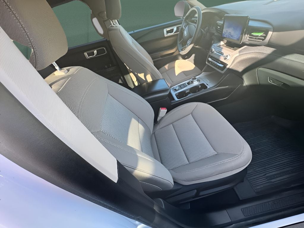 2023 Ford Explorer Base
