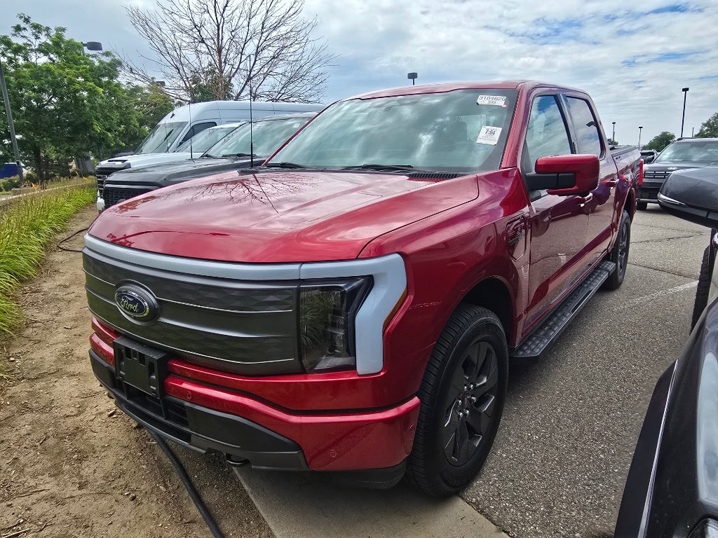 2023 Ford F-150 Lightning LARIAT