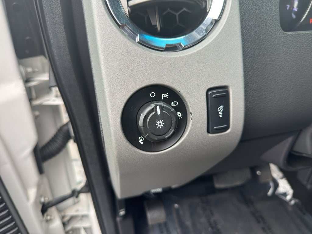 2015 Ford Super Duty F-250 Pickup Lariat