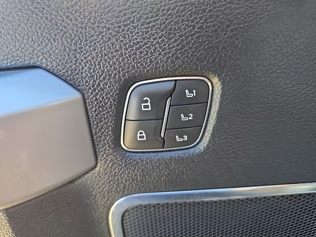 2021 Ford Super Duty F-250 Pickup LARIAT