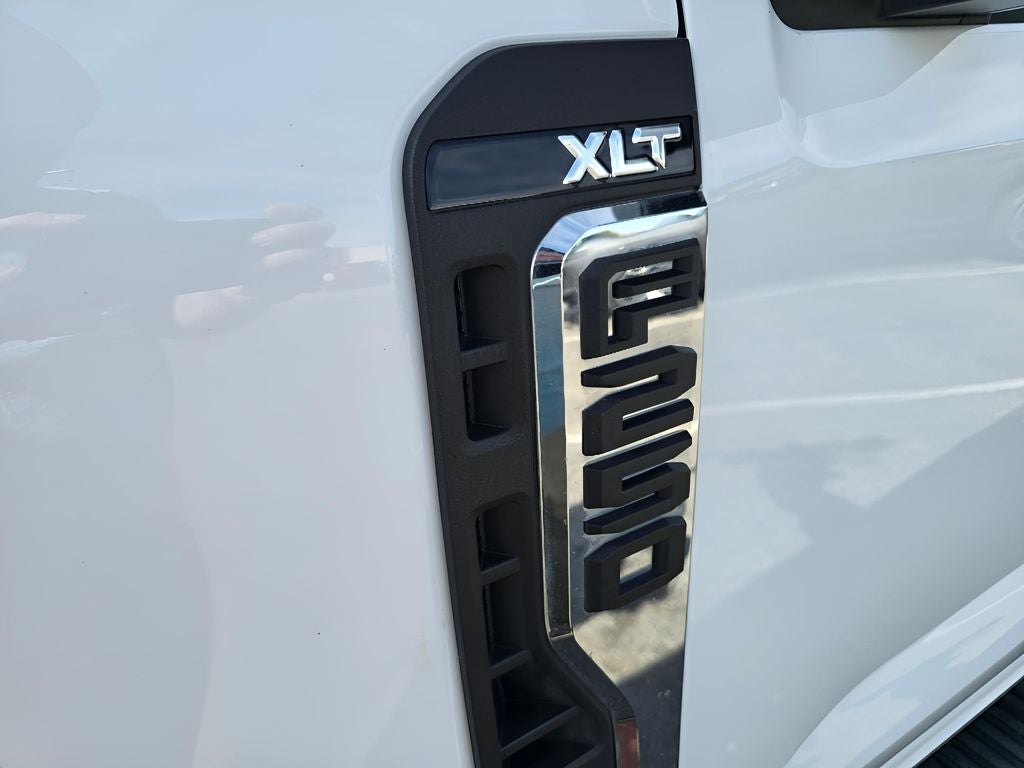 2024 Ford Super Duty F-250 Pickup XLT