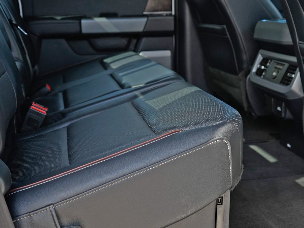 2024 Ford Super Duty F-250 Pickup LARIAT