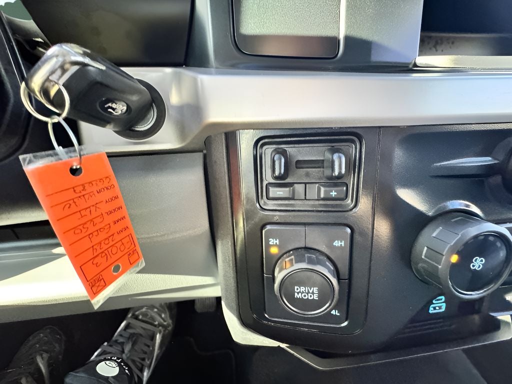 2024 Ford Super Duty F-250 Pickup XLT