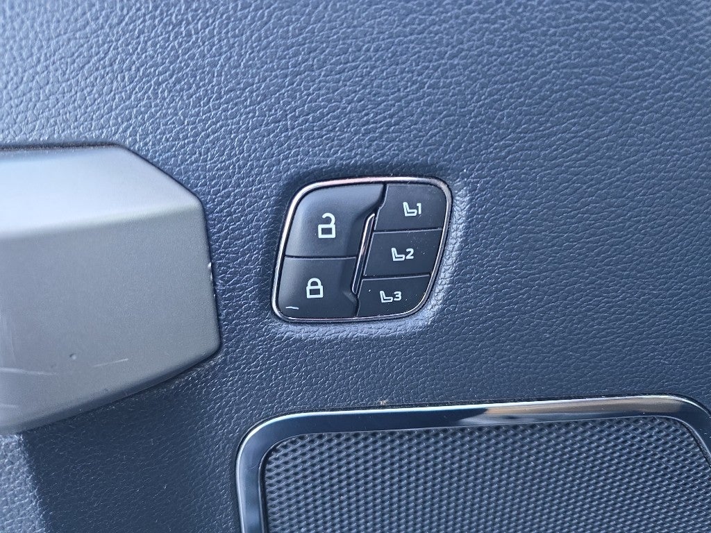 2022 Ford Super Duty F-250 Pickup LARIAT