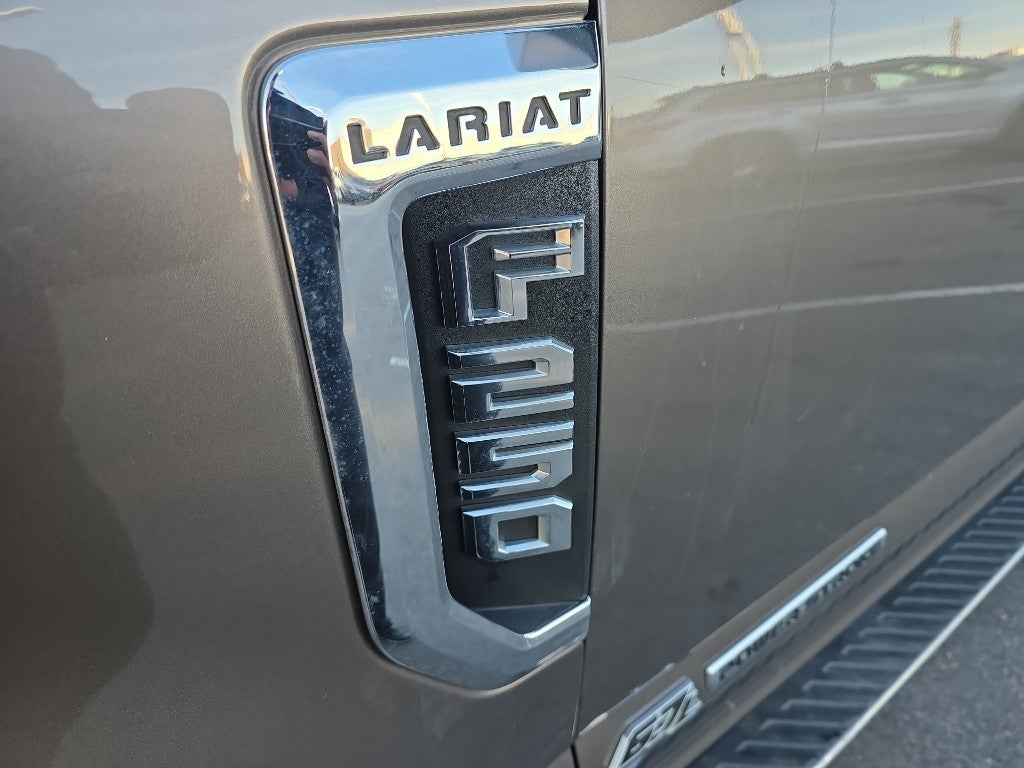 2022 Ford Super Duty F-250 Pickup LARIAT