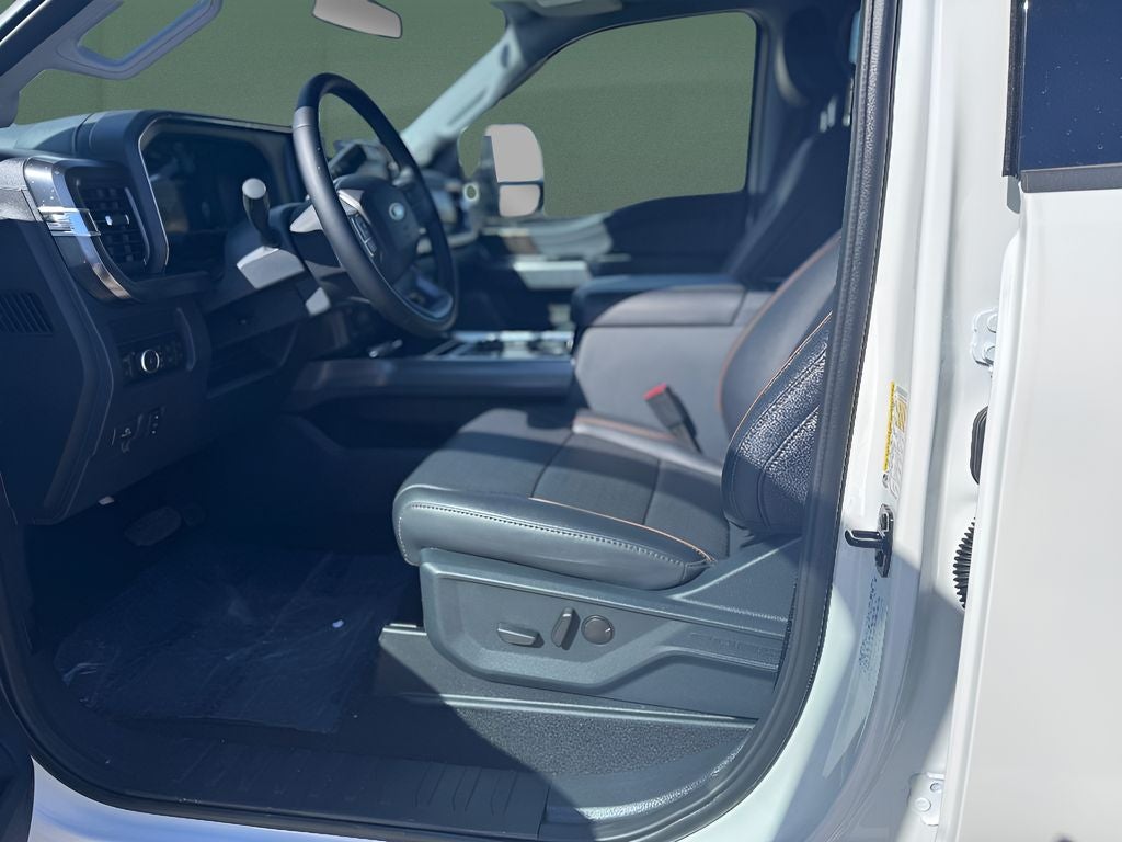 2025 Ford Super Duty F-250 Pickup LARIAT