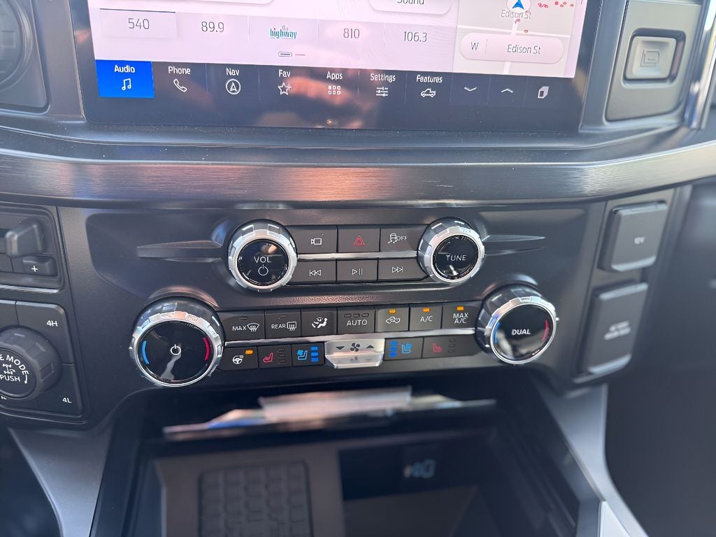 2025 Ford Super Duty F-250 Pickup LARIAT