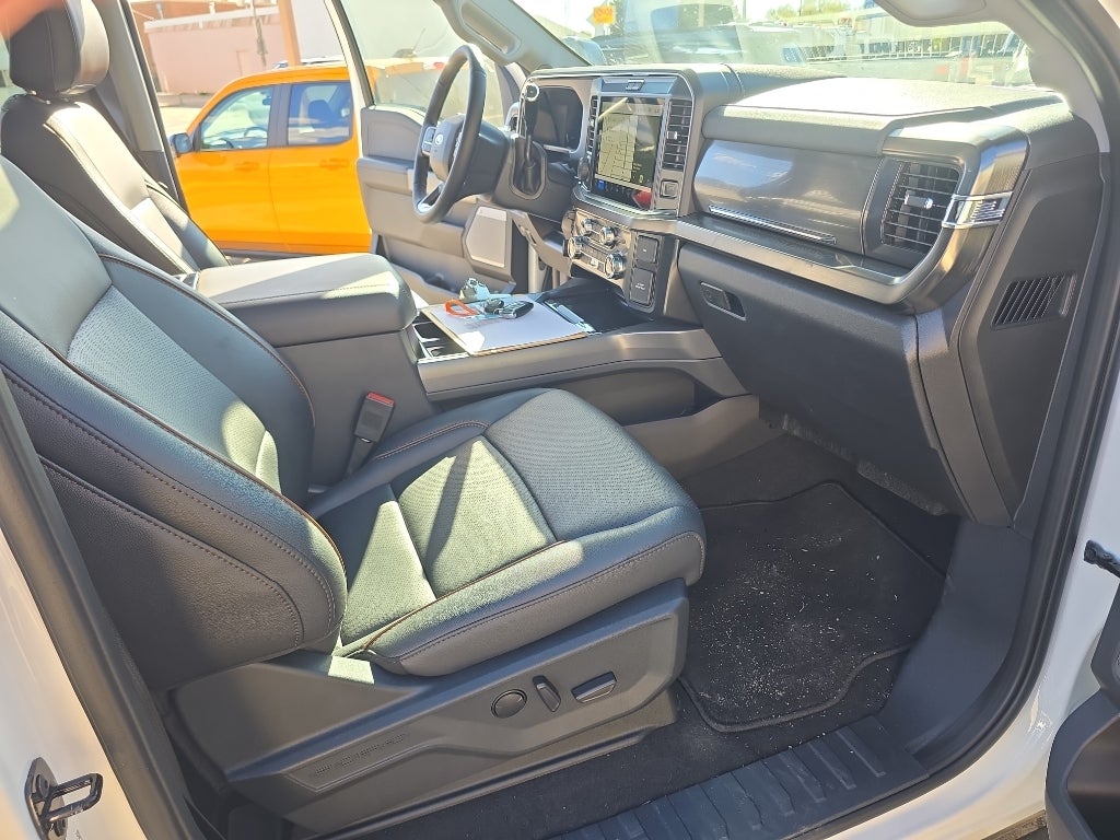 2025 Ford Super Duty F-250 Pickup LARIAT