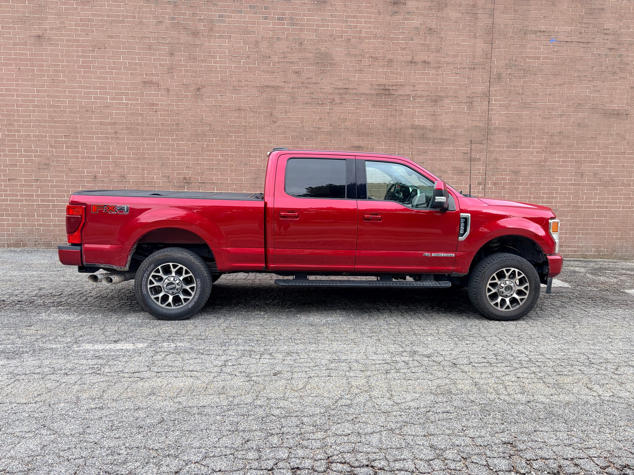 2022 Ford Super Duty F-250 Pickup LARIAT