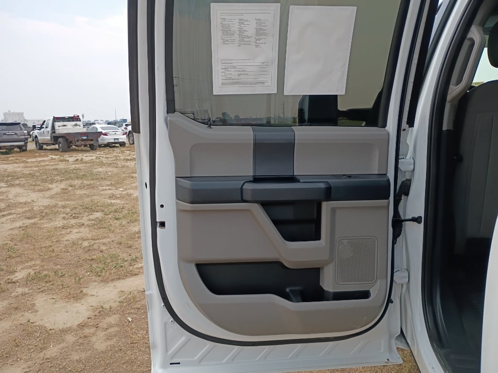 2022 Ford Super Duty F-350 SRW Pickup XL