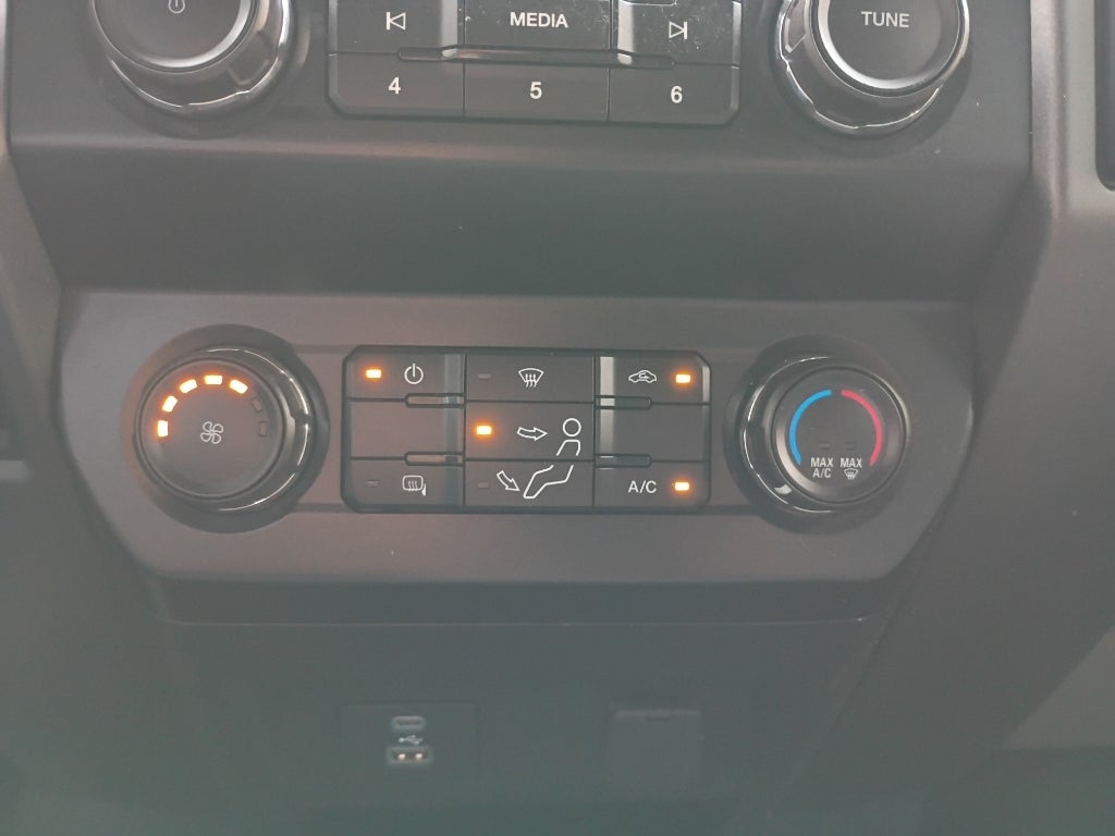 2022 Ford Super Duty F-350 SRW Pickup XL