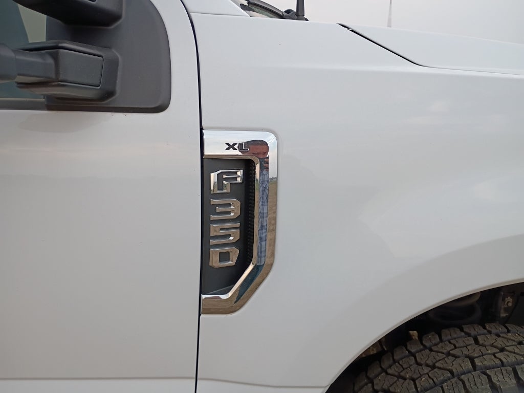 2022 Ford Super Duty F-350 SRW Pickup XL