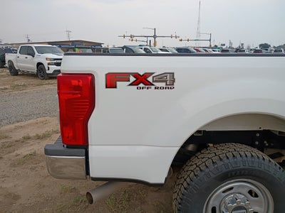 2022 Ford Super Duty F-350 SRW Pickup XL