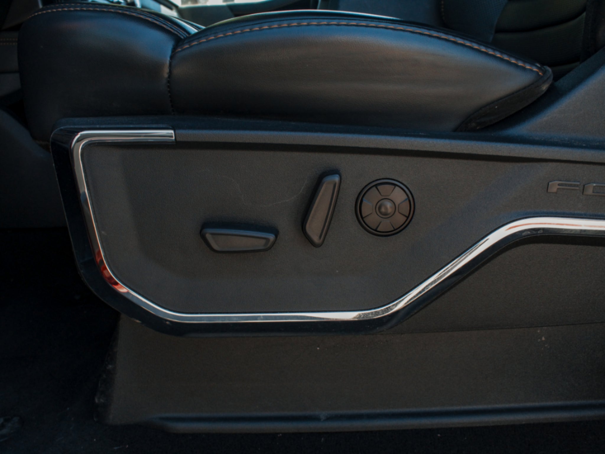2024 Ford Super Duty F-350 SRW Pickup Platinum