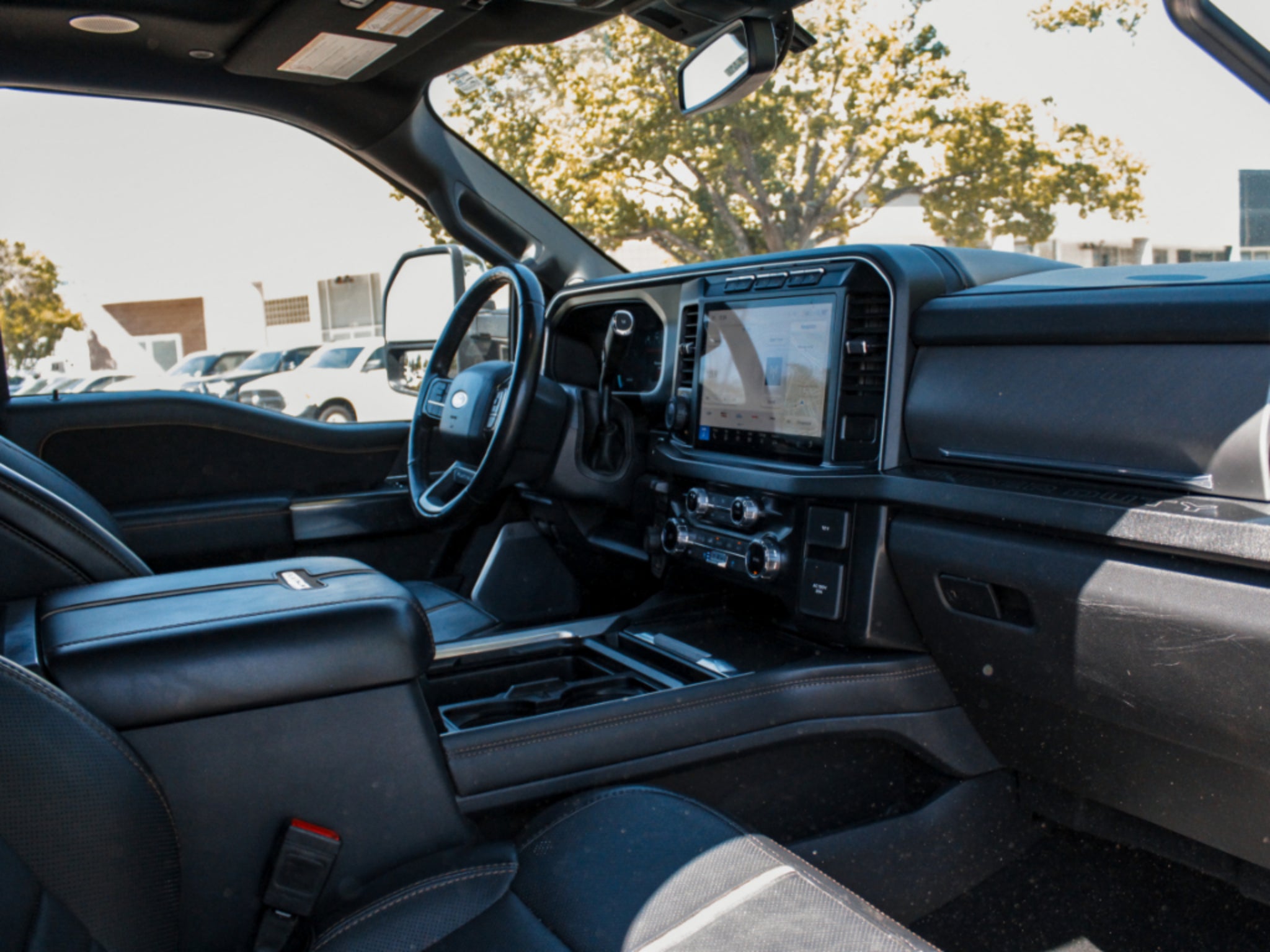 2024 Ford Super Duty F-350 SRW Pickup Platinum
