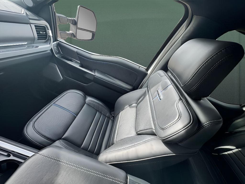 2025 Ford Super Duty F-350 SRW Pickup Platinum
