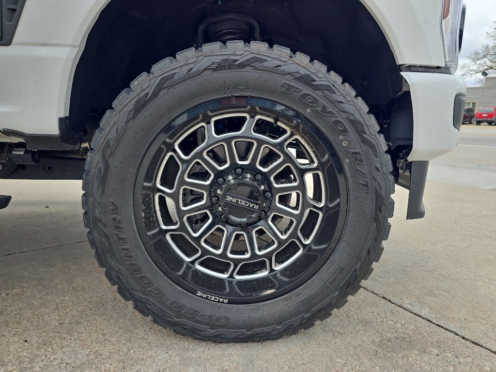 2025 Ford Super Duty F-350 SRW Pickup Platinum