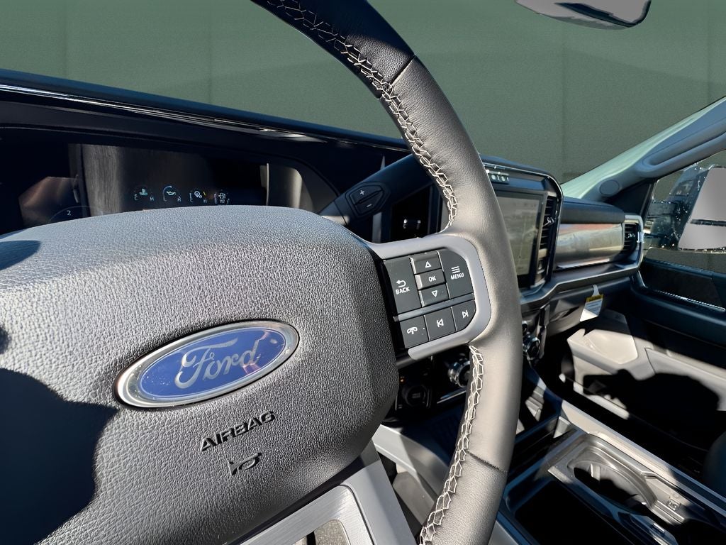 2026 Ford Super Duty F-350 SRW Pickup LARIAT