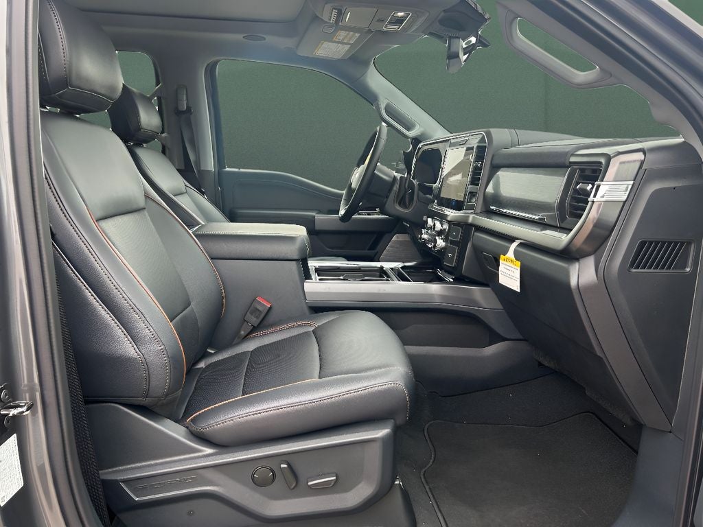 2025 Ford Super Duty F-350 SRW Pickup LARIAT