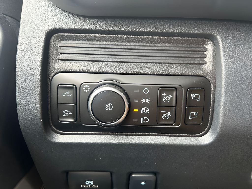 2025 Ford Super Duty F-350 SRW Pickup LARIAT