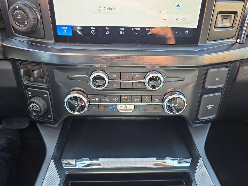 2025 Ford Super Duty F-350 SRW Pickup LARIAT