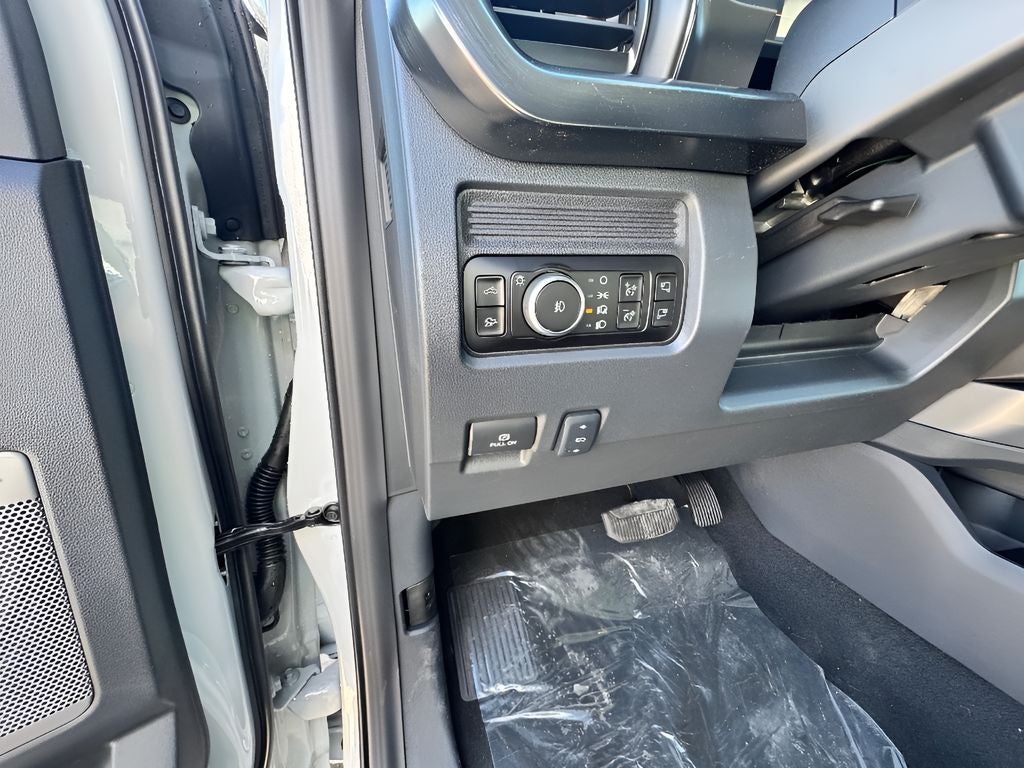 2026 Ford Super Duty F-350 SRW Pickup LARIAT