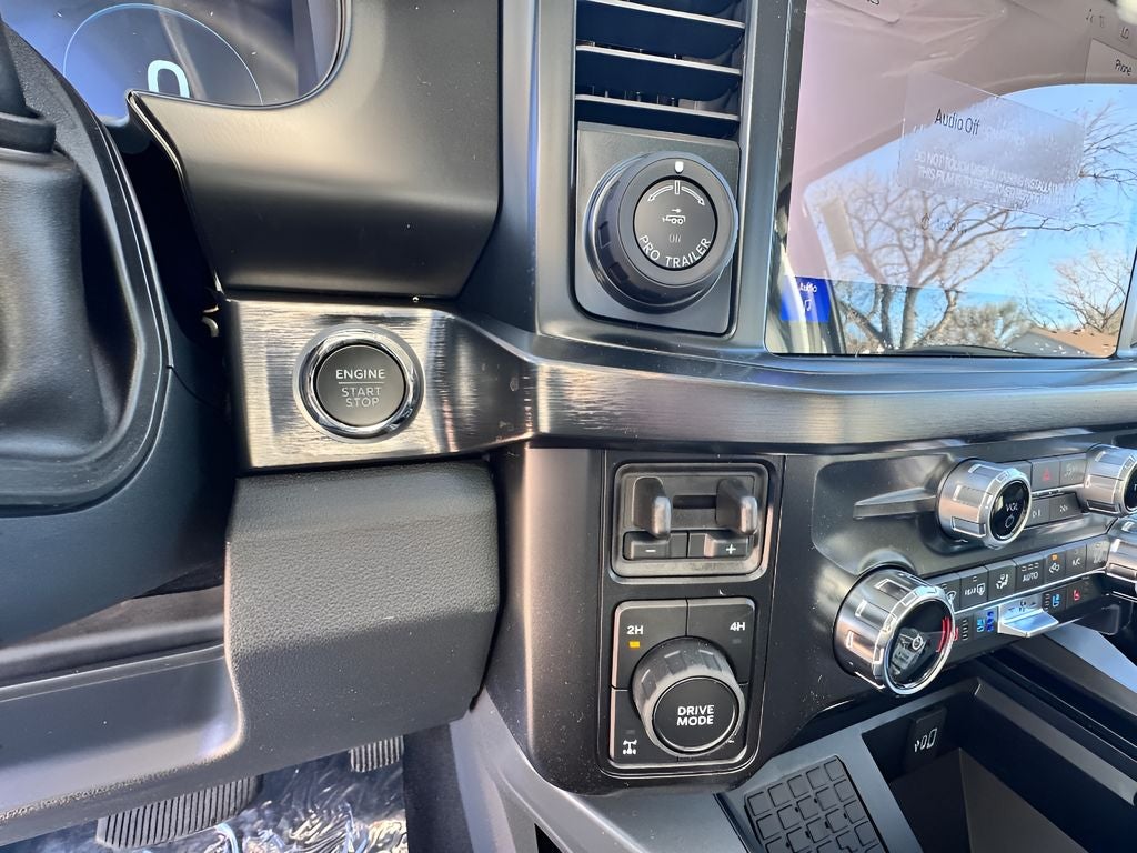 2026 Ford Super Duty F-350 SRW Pickup LARIAT