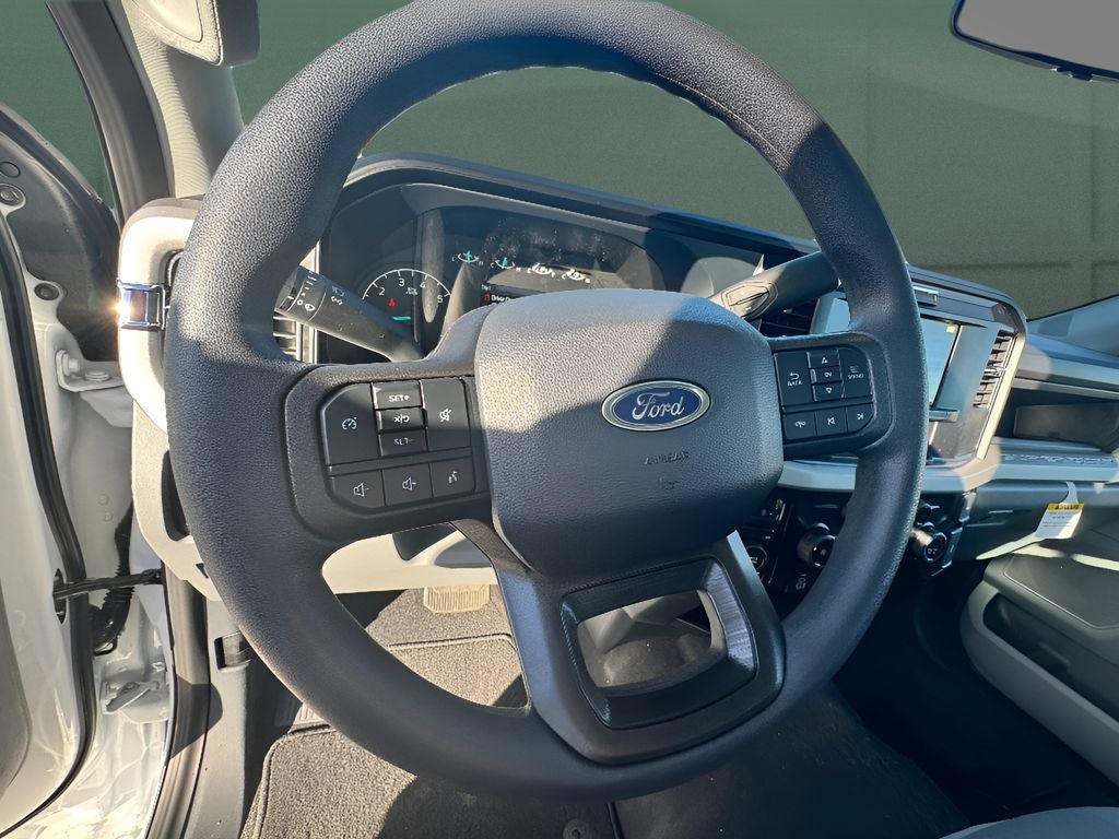 2026 Ford Super Duty F-350 SRW Pickup XL