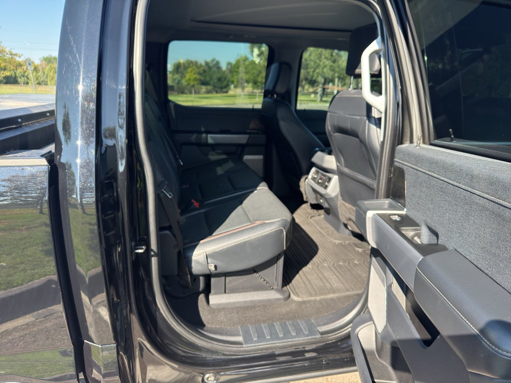 2023 Ford Super Duty F-350 SRW Pickup LARIAT