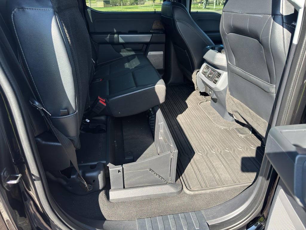 2023 Ford Super Duty F-350 SRW Pickup LARIAT